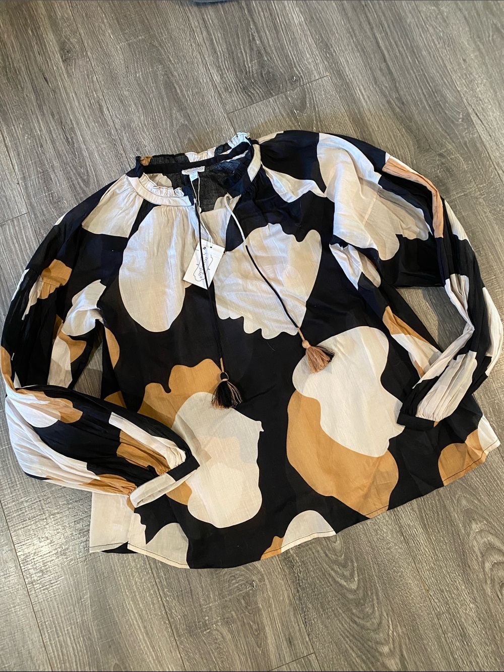 Mud Pie Black Cream Tan Abstract Peasant Blouse